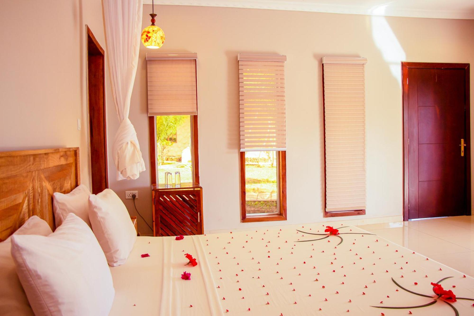 Mandarin Resort Zanzibar Kizimkazi Bagian luar foto